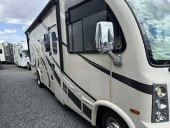 2017 Thor Vegas 25.3 Super Low Miles,