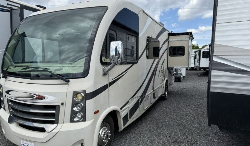 
								2017 Thor Vegas 25.3 Super Low Miles, full									