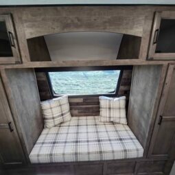 
										2021 Venture Sport Trek 302 VRB.  Perfect Couples RV. All Season, Washer Dryer Hook UP’s full									