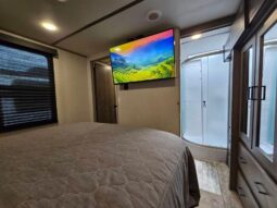 
										2022 Keystone Sprinter 320 MLS. Rear Kitchen, All Season Perfect Couple’s RV, Double Fridge full									