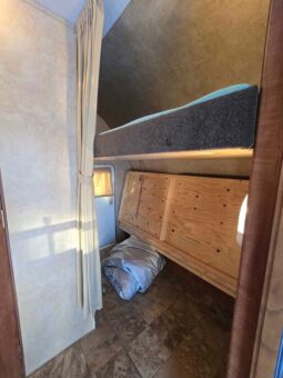 
										2011 Jayco Jay Feather X213 Hybrid, Bunks full									