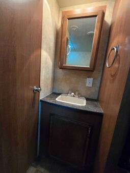 
										2012 Star Craft Autumn Ridge 278BH. Bunks full									
