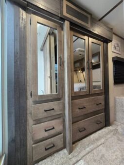 
										2022 Keystone Sprinter 320 MLS. Rear Kitchen, All Season Perfect Couple’s RV, Double Fridge full									