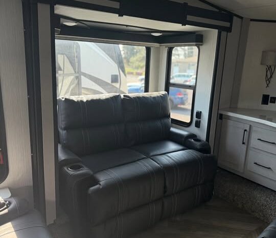
								2021 Heartland Cyclone 4214 Toy Hauler, Front Living, Solar Package 14 ft Garage full									