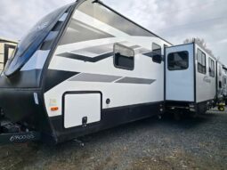 
										2022 Grand Design Imagine 3250BH. Bunk Room, All Season, Solar Package full									