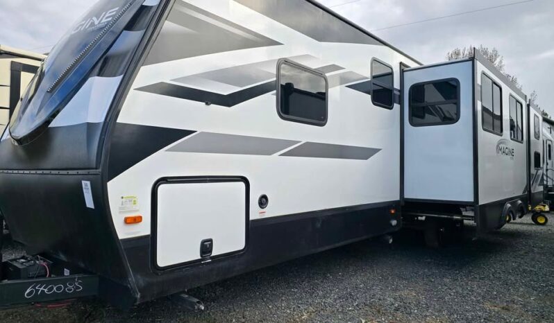 
								2022 Grand Design Imagine 3250BH. Bunk Room, All Season, Solar Package full									