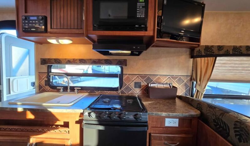 
								2011 Jayco Jay Feather X213 Hybrid, Bunks full									
