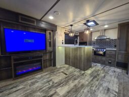 
										2022 Keystone Sprinter 320 MLS. Rear Kitchen, All Season Perfect Couple’s RV, Double Fridge full									