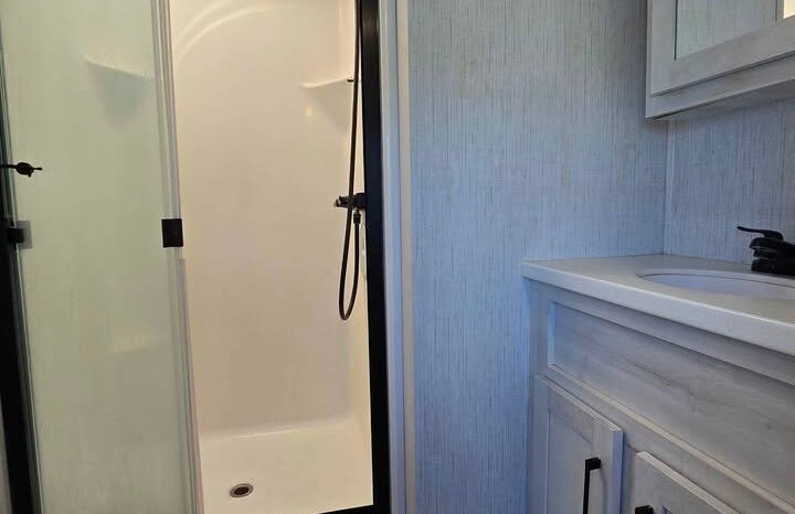 
								2022 Heartland Milestone 377MB  All Season, Bunk Room with Loft, Solar Package full									