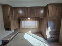 
										2016 Coachmen Freelander 27QB. Chevrolet Chassis, Generator, Low Miles full									