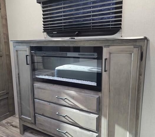 
								2021 Venture Sport Trek 302 VRB.  Perfect Couples RV. All Season, Washer Dryer Hook UP’s full									