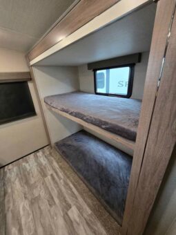 
										2022 Grand Design Imagine 3250BH. Bunk Room, All Season, Solar Package full									