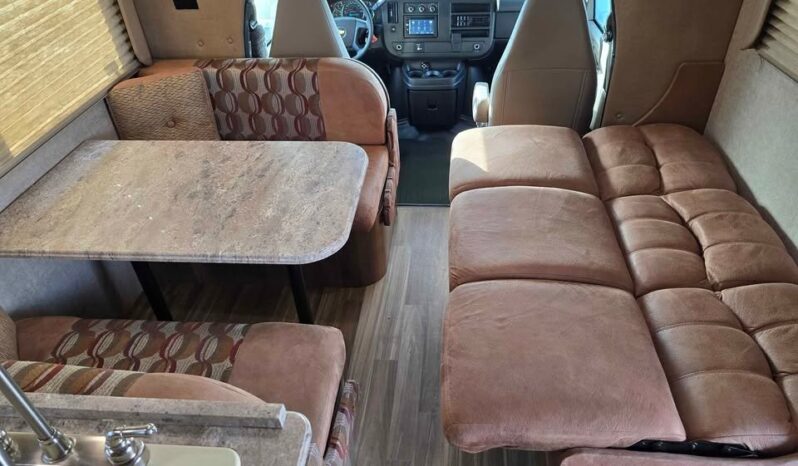 
								2016 Coachmen Freelander 27QB. Chevrolet Chassis, Generator, Low Miles full									