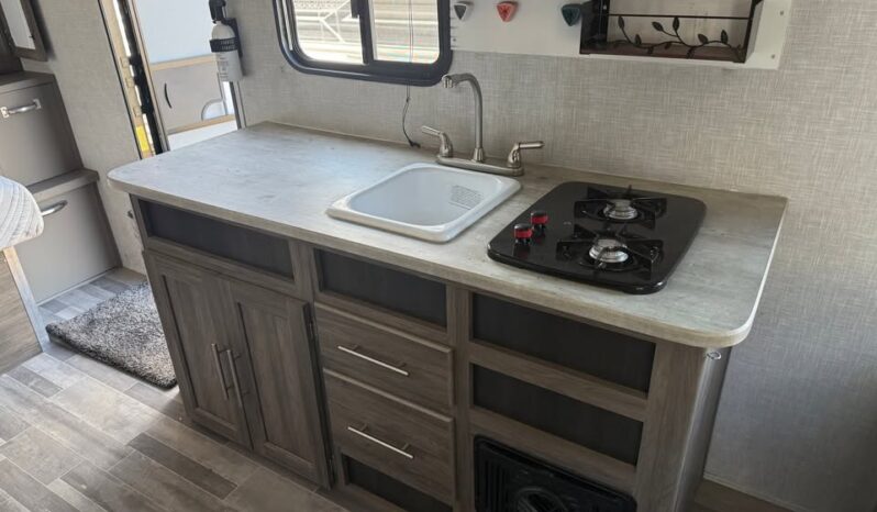 
								2021 Crossroad Zinger 18RD full									