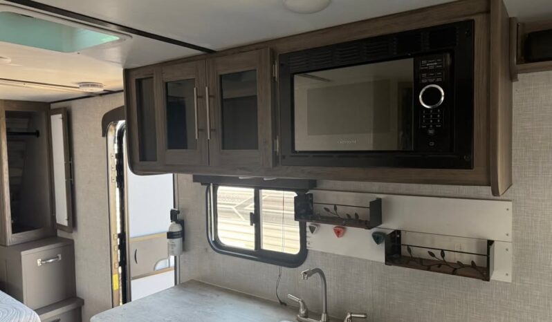 
								2021 Crossroad Zinger 18RD full									