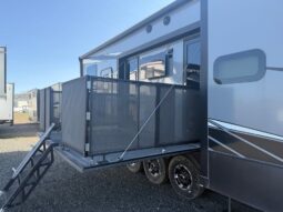 
										2021 Keystone Raptor 429 Toy Hauler. 13ft Garage, 1 1/2 Bath full									