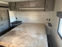 
										2021 Keystone Raptor 429 Toy Hauler. 13ft Garage, 1 1/2 Bath full									