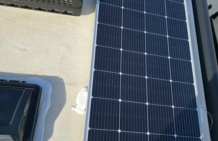 
								2022 Grand Design Imagine 3250BH. Bunk Room, All Season, Solar Package full									