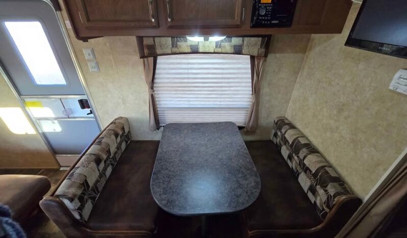 
								2012 Star Craft Autumn Ridge 278BH. Bunks full									