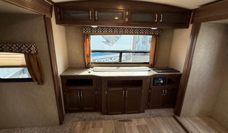 
								2017 Keystone Denali 287RE full									