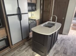 
										2019 Keystone Cougar 368MBI Bunk Room wit Loft. All Season full									