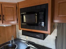 
										2012 Thor Majestic 28A full									