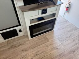 
										Super Clean Dutchmen Astoria 3203 BH Bunk Room Model. All Season-4 Season full									