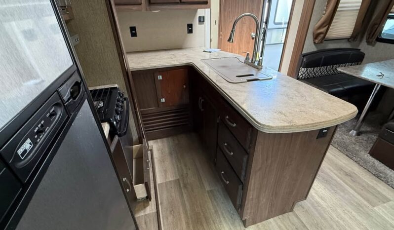 
								2017 Keystone Denali 287RE full									
