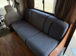 
										2012 Thor Majestic 28A full									