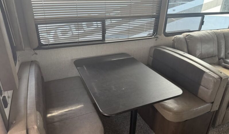 
								2019 Keystone Cougar 368MBI Bunk Room wit Loft. All Season full									