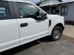 
										Ford F250 Work Truck Utility Bed full									