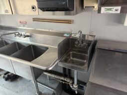 
										2017 Ford Chassis Class 6-7 Food Truck with customer build. Truck was 250k+ New full									