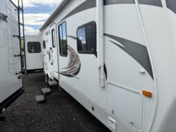 
										2012 Jayco Eagle Triple Slide Rear Living, All Season Power Jacks full									