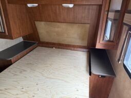 
										2012 Jayco Eagle Triple Slide Rear Living, All Season Power Jacks full									