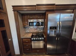 
										2017 Jayco PINNACLE 38FLSA full									