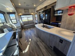 
										2022 Heartland MILESTONE 377MB full									