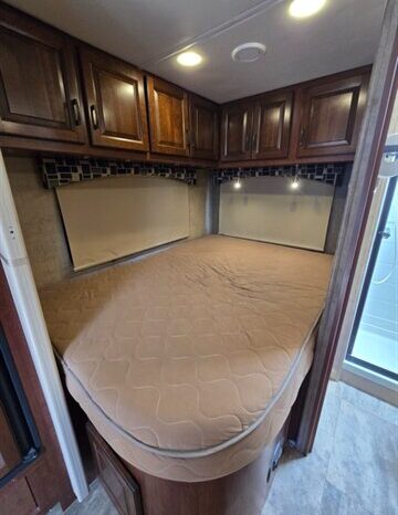 
								2015 Forest River Solera 24S full									