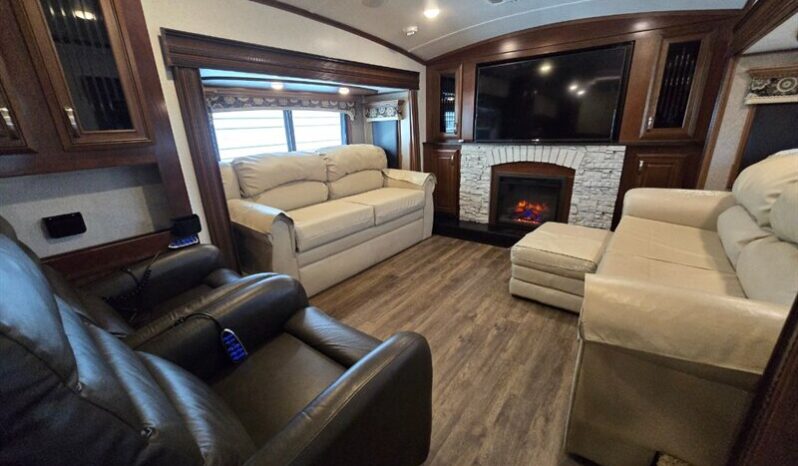 
								2017 Jayco PINNACLE 38FLSA full									