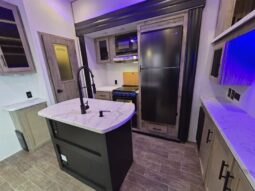 
										2022 Forest River ARCTIC WOLF 3990 SUITE full									