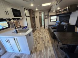 
										2021 VENTURE SPORTTREK 302VRB full									