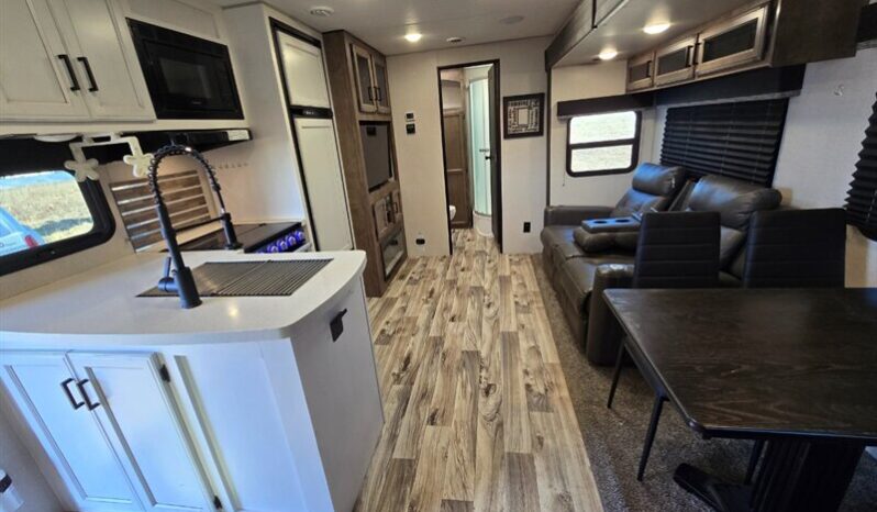 
								2021 VENTURE SPORTTREK 302VRB full									