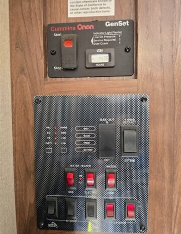 
								2017 Dutchmen RUBICON RB2100 full									