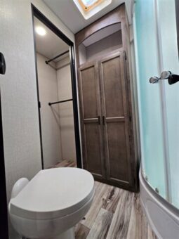 
										2021 VENTURE SPORTTREK 302VRB full									