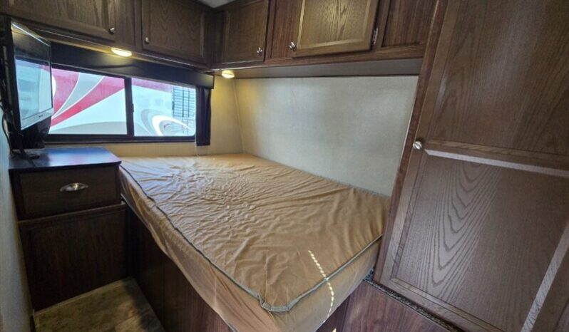 
								2017 Dutchmen RUBICON RB2100 full									