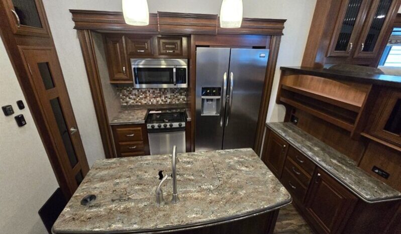 
								2017 Jayco PINNACLE 38FLSA full									