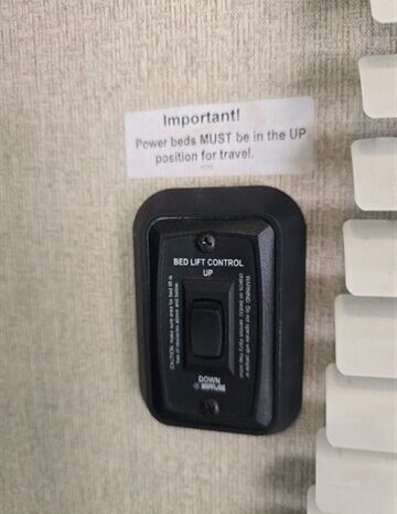 
								2017 Dutchmen RUBICON RB2100 full									