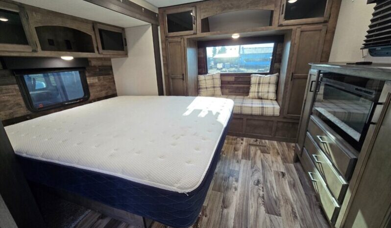 
								2021 VENTURE SPORTTREK 302VRB full									