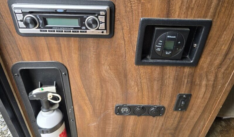 
								2016 COACHMEN CLIPPER 12RBST full									