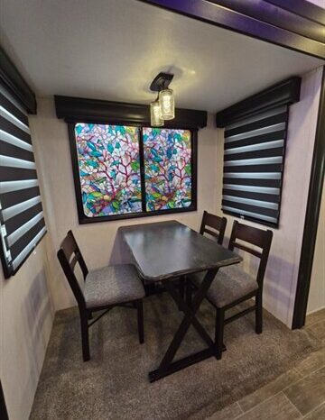 
								2022 Forest River ARCTIC WOLF 3990 SUITE full									