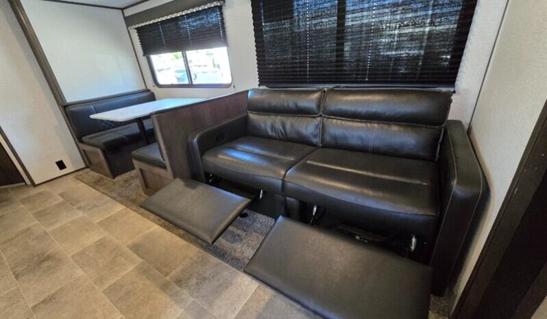 
								2021 Dutchmen COLEMAN 262BH full									